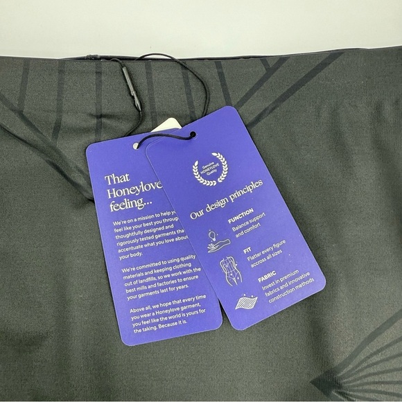 HoneyLove ShadowSculpt High-Waist Short in Black Vamp Size 1X - Picture 8 of 13